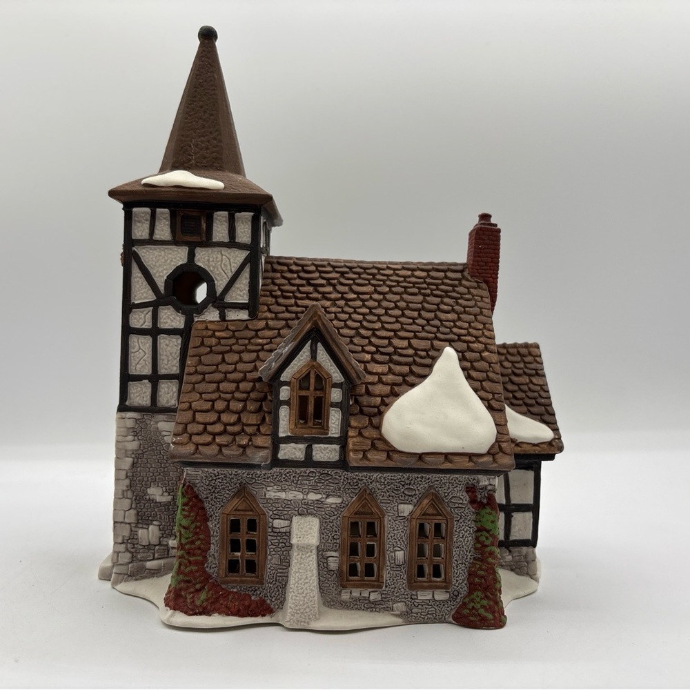 Department 56 1992 HVC Dickens Village Series Old Michaelchurch‎ 5562-0 Vintage